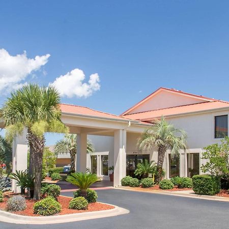 Days Inn & Suites By Wyndham Navarre - Near Beaches Hurlburt Buitenkant foto