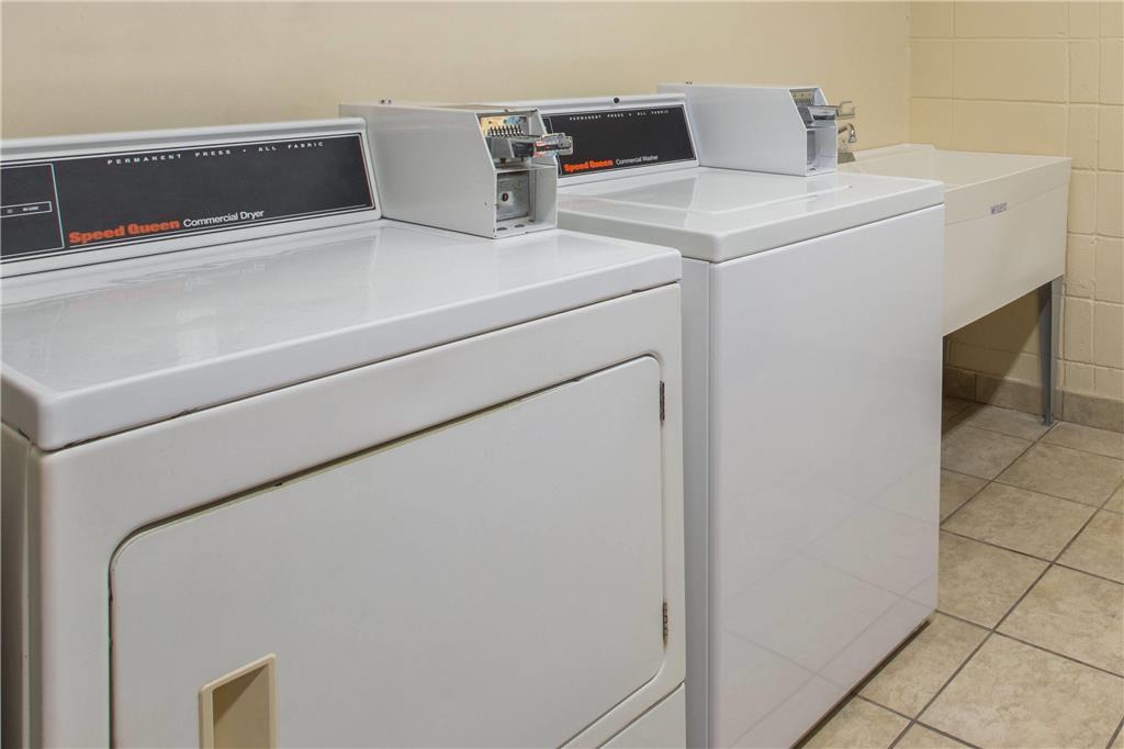 Days Inn & Suites By Wyndham Navarre - Near Beaches Hurlburt Faciliteiten foto
